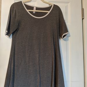 LuLaRoe XS Perfect Tee